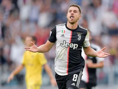 CĐV Arsenal: "Chúng tôi nhớ cậu; Quay về đi Ramsey"