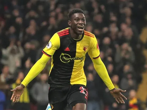 CĐV Arsenal đòi dựng tượng sao Watford tại Emirates