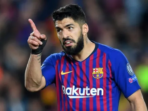 CĐV Barca thật cạn tình, chỉ vì 1 người mà huýt sáo và la ó "công thần" Suarez