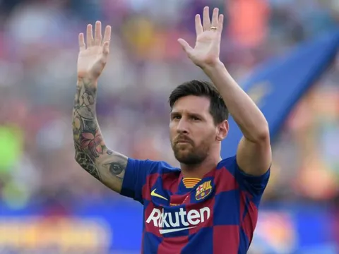 CĐV Barcelona nhận tin dữ từ Lionel Messi