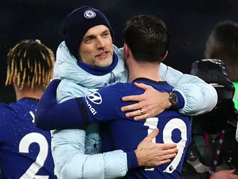 CĐV Chelsea phát cuồng vì 1 hành động của Tuchel với Mount