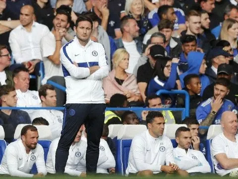 CĐV Chelsea: "Trông anh ta thật tệ hại. Hết thời rồi"