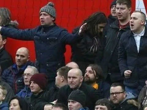 CĐV Man Utd đáp trả màn "đá xoáy" của Lukaku thế nào?