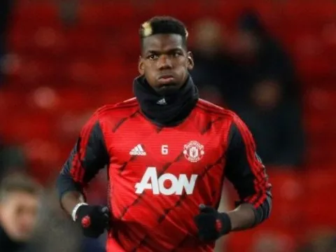 CĐV Man Utd bẻ lái: "Vị vua. Đẳng cấp. Ngôi sao của chúng ta"