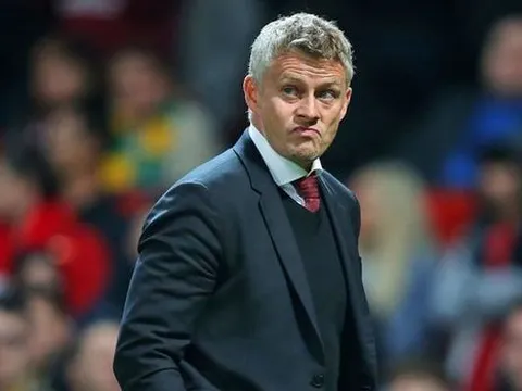 CĐV Man Utd điên tiết: "Quá xấu hổ! Sa thải Solskjaer ngay đi!"