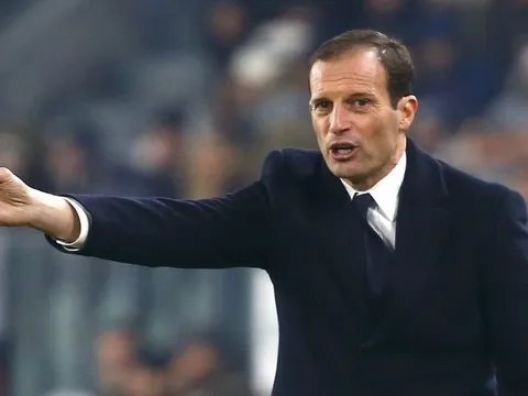 CĐV Man Utd: "Ông ta chả khác gì Van Gaal, chán chết"