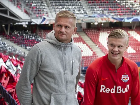 Cha của Erling Haaland nói thẳng 1 sự thật về Man Utd và Dortmund