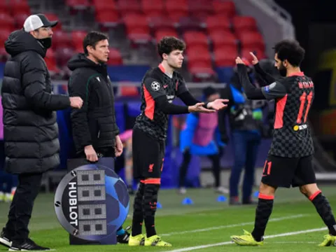 Chấm điểm Liverpool trận Leipzig: Trung vệ "giả" chói sáng