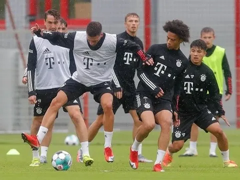 "Chân sút số 1 World Cup" xuất hiện, Bayern miệt mài tập luyện trước trận Chelsea