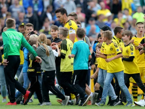 Chào mừng thủ lĩnh trở về, Dortmund đại thắng tỉ số 10-0