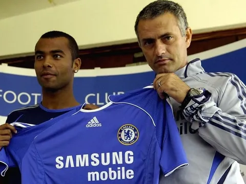 Ashley Cole tiết lộ yếu tố dẫn đến thành công gần đây của Chelsea
