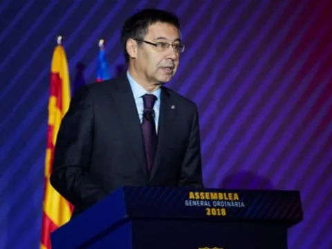 Chi 81 triệu, Barca gây sốc, quyết giật "siêu trung vệ" Ngoại hạng Anh