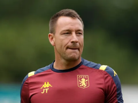 Chỉ là trợ lý HLV nhưng Terry ăn đứt Lampard về điều này