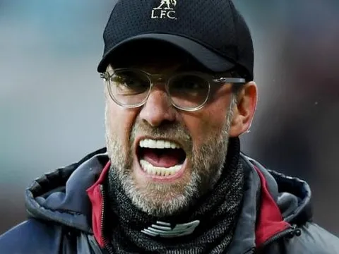 Chỉ mới có được 1 tân binh, chuyện gì đang xảy ra với Liverpool?