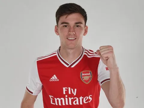 CHÍNH THỨC: Arsenal công bố tân binh thứ 5 - 'tia chớp Scotland'