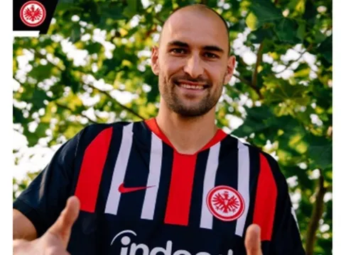 CHÍNH THỨC: Thay song sát 100 triệu, đại diện Bundesliga đón chân sút cực chất