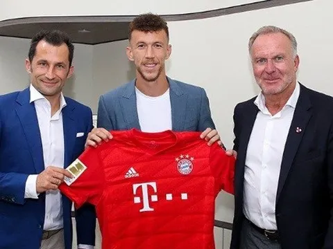 CHÍNH THỨC: Bayern Munich đón tiền đạo "hai chân như một"