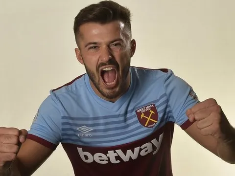 CHÍNH THỨC: 'Búa tạ' công bố hợp đồng thứ 6 - 'sát thủ' Thụy Sĩ