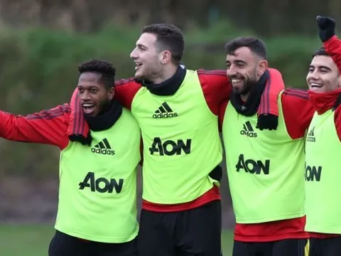 Lộ chi tiết hợp đồng "khủng" tân binh tới Man Utd