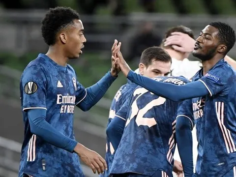 CHÍNH THỨC! 'Đại thanh trừng' tiếp diễn, 3 sao Arsenal ra đi giờ chót