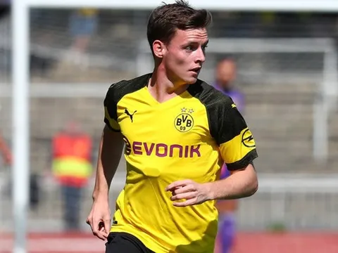 CHÍNH THỨC: Dortmund cho tài năng trưởng thành từ La Masia đi du học