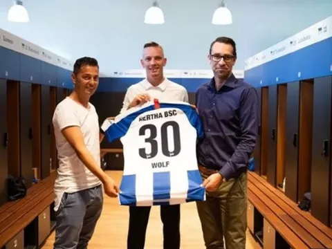 CHÍNH THỨC: Dortmund đẩy đi thành công cái tên thứ 11 trong mùa hè