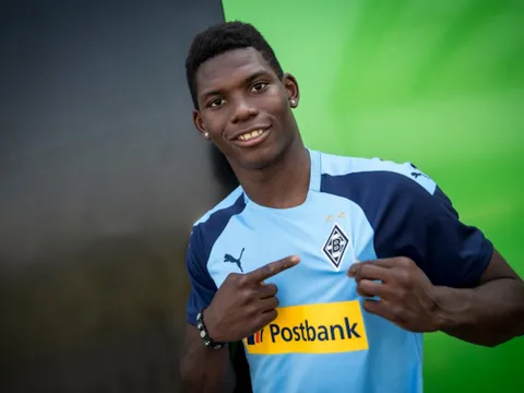 CHÍNH THỨC: Gladbach chiêu mộ thành công tiền đạo từng từ chối Man Utd