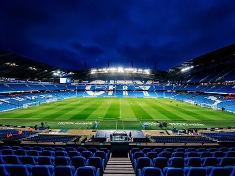 CHÍNH THỨC: Man City ra thông báo, EPL lại khốn đốn vì 'đại dịch'