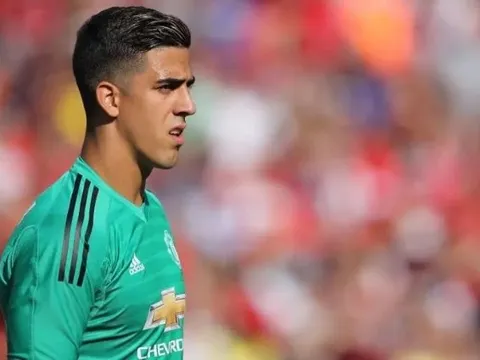 CHÍNH THỨC! Man United đẩy đi 'kẻ dư thừa' lần thứ 6