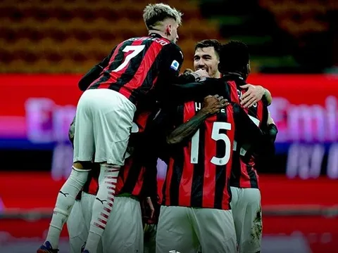 CHÍNH THỨC: "Người Brazil khốn khổ" rời AC Milan