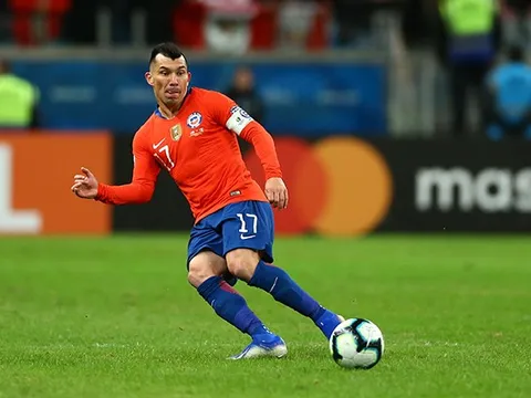 CHÍNH THỨC: Người 'cà khịa' Messi quay lại Serie A