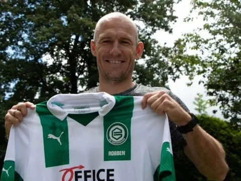 CHÍNH THỨC: Robben tái xuất sân cỏ sau khi trở lại luyện tập với Bayern