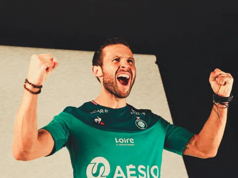 CHÍNH THỨC: Sau nửa năm thất nghiệp, ngôi sao mang dòng máu Việt trở về quê nhà