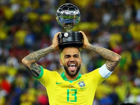 CHÍNH THỨC: Sau tuyên bố gây sốc, Dani Alves lập tức có bến đỗ mới