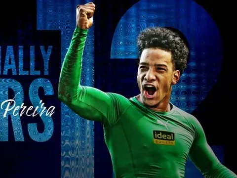 CHÍNH THỨC! Tân binh Premier League công bố bản hợp đồng đầu tiên