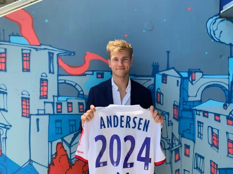 CHÍNH THỨC: Trung vệ Arsenal, Man Utd từng theo đuổi ra mắt Lyon