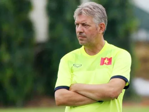 CHOÁNG! GĐKT Gede tiết lộ cuộc gọi 10 giây lạnh lùng của VFF