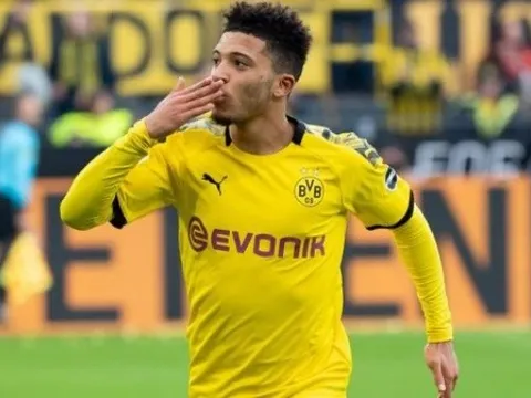 Choáng với mức lương khủng của Jadon Sancho