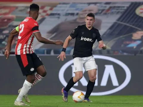 Christos Tzolis có gì đặc biệt để Man Utd theo đuổi?