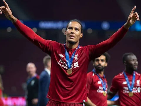 Chưa gia hạn, Van Dijk đã kiếm khủng thế này