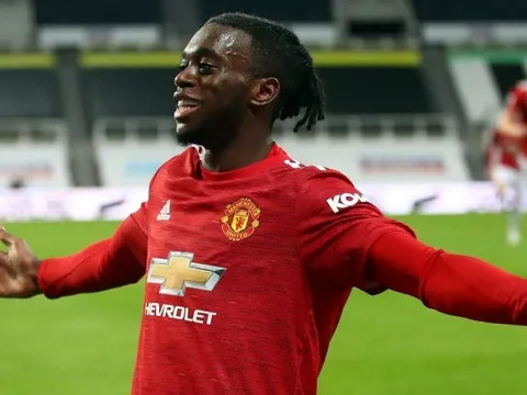 Chuẩn xác đến mức hoàn hảo, Wan-Bissaka khiến Premier League phải ngả mũ
