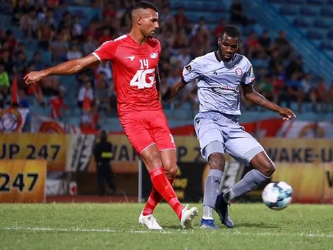 CLB TPHCM bắt đầu hụt hơi: Áp lực của ngôi đầu bảng