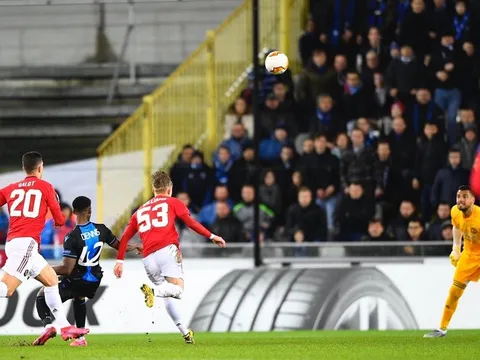 Biến Romero thành 'gã hề', sao Club Brugge tiện tay chặn đứng M.U