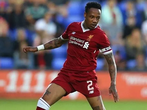 Hậu vệ Liverpool ngồi ngoài nửa năm vì chấn thương trong trận giao hữu