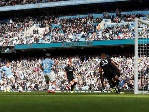 Chiến thắng tưng bừng, Aguero giúp Man City gửi lời thách thức đến Liverpool