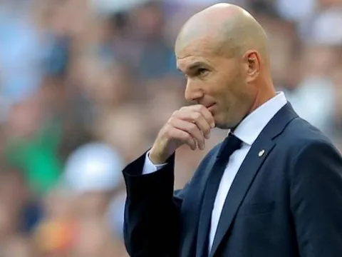 Có 1 ngôi sao đang khiến Zidane "ngượng ngùng" ở Real Madrid