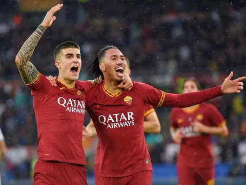 'Có Smalling bên cạnh thật tuyệt vời, anh ấy cho lời khuyên, giúp tôi tiến bộ'