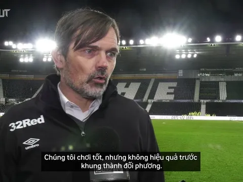 Cocu: Manchester United xứng đáng thắng