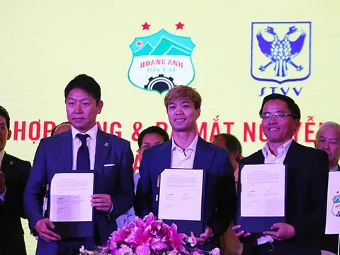 Công Phượng chinh chiến tại trời Âu: Không chỉ là câu chuyện về bóng đá