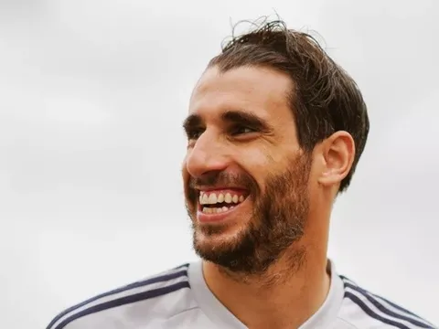 "Công thần ăn 3" lên tiếng về tương lai tại Bayern